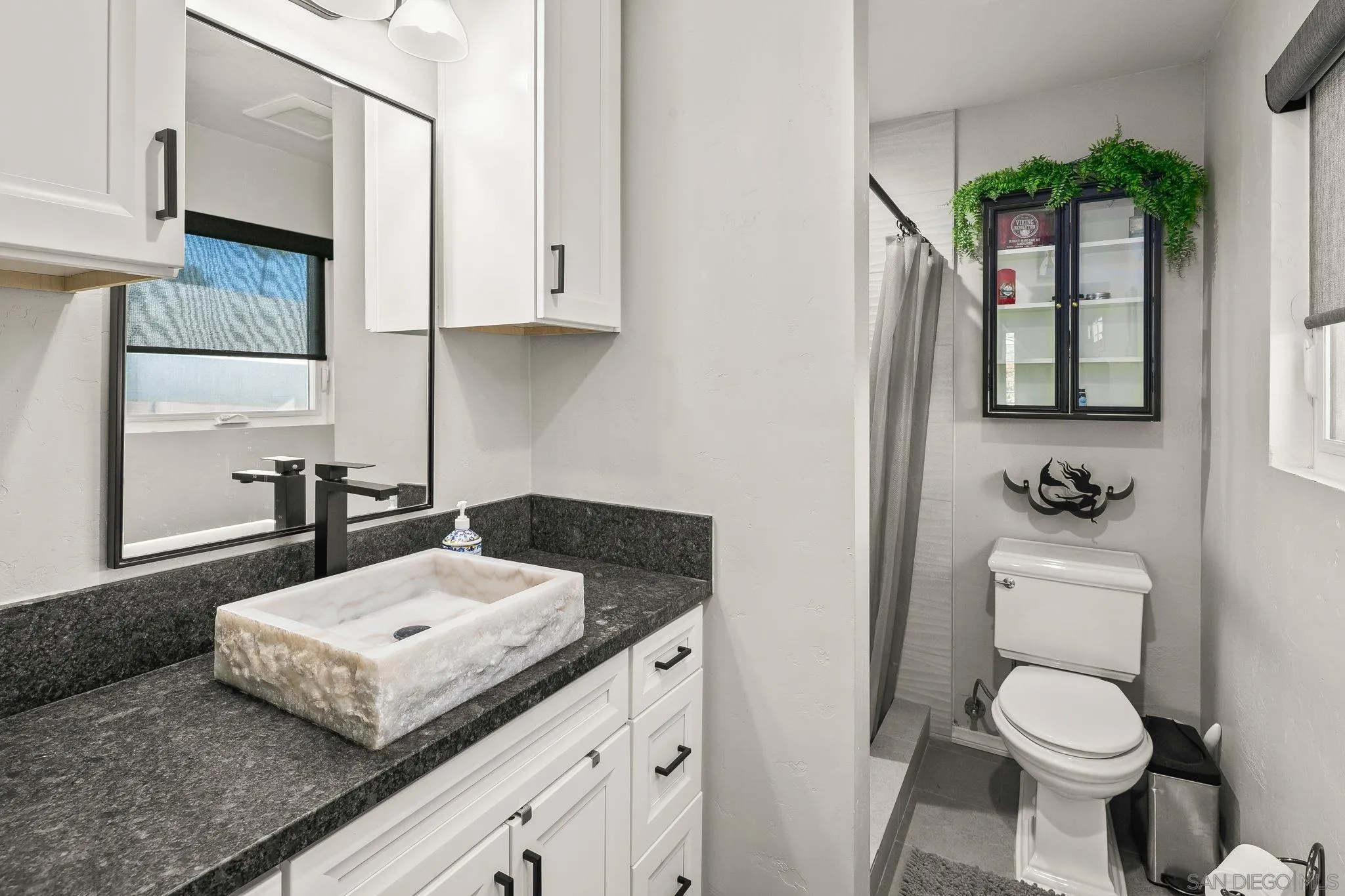 9219 Brookside Circle Spring Valley, CA 91977 - Photo 32 of 63