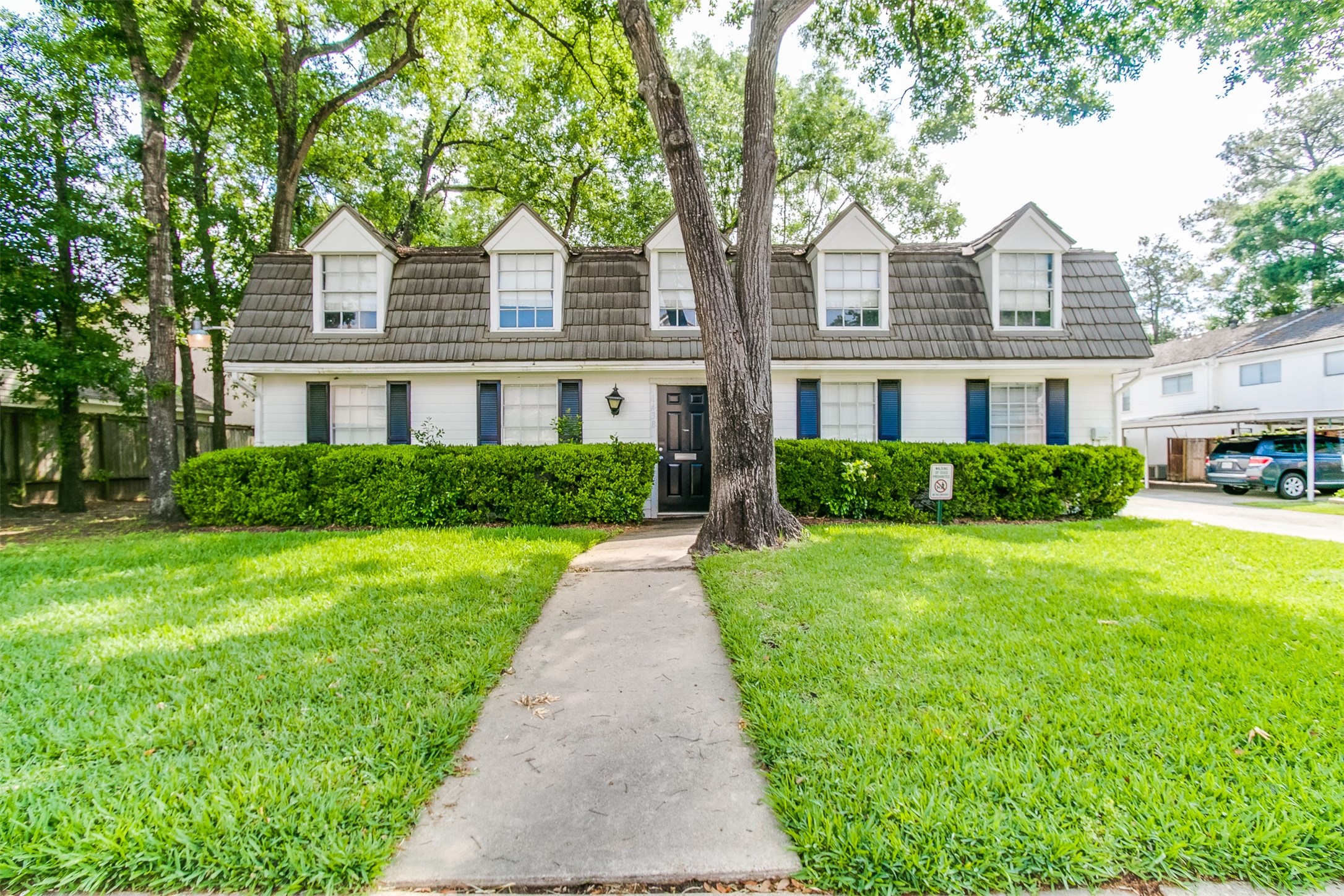 1407 Springrock Lane Houston, TX 77055 - Photo 24 of 25 Your guests will be taken with the charm of Spring Manor.