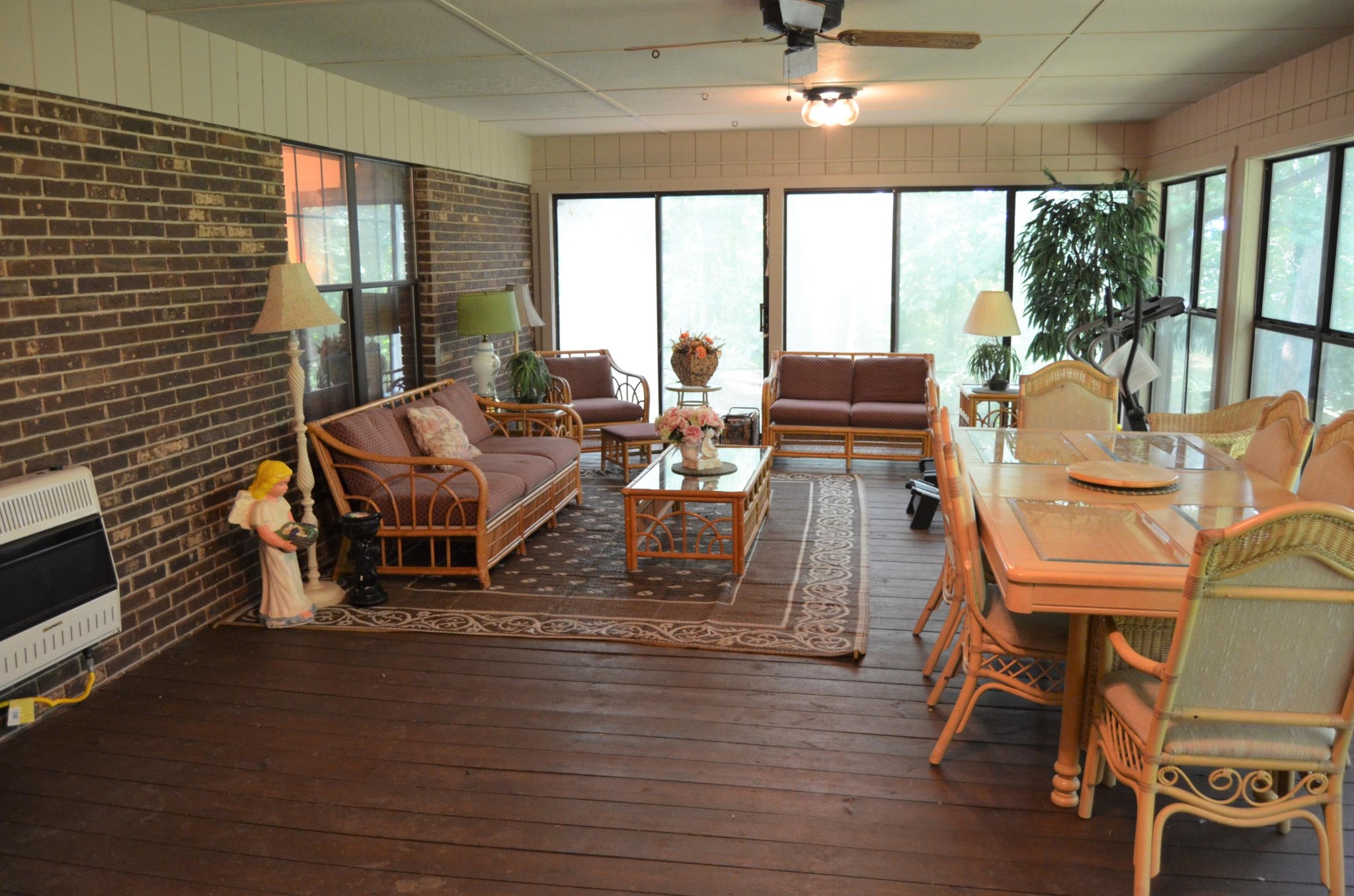 1084 Star Point Road Jamestown, TN 38556 - Photo 12 of 35 a living room with furniture and a floor to ceiling window