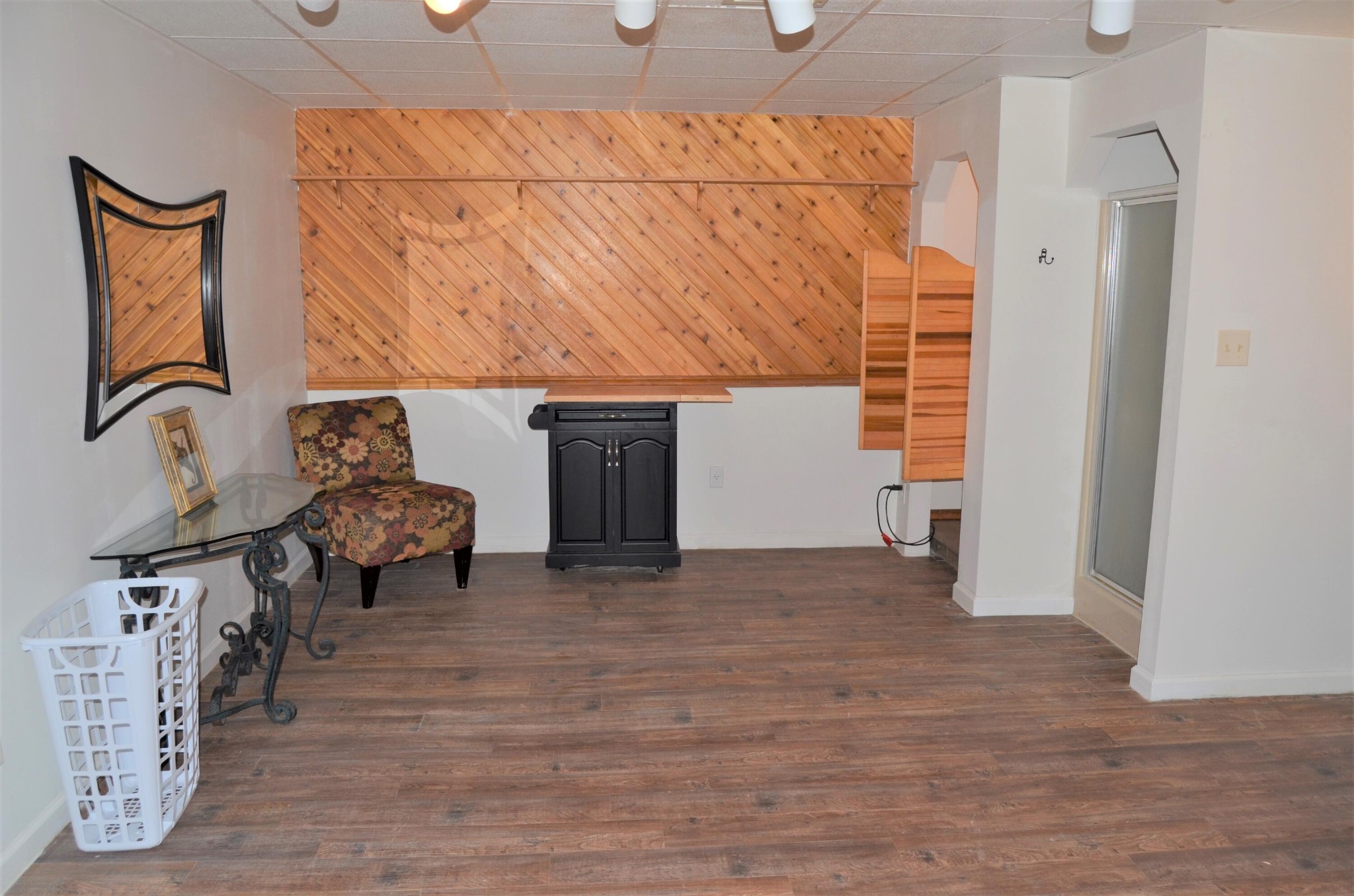 1084 Star Point Road Jamestown, TN 38556 - Photo 28 of 35 an empty room with windows