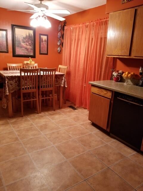 1084 Star Point Road Jamestown, TN 38556 - Photo 9 of 35 a room with furniture and window