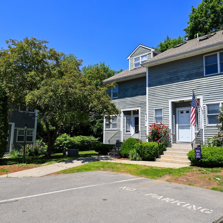 34 Farmland Road, Unit A Lowell, MA 01850 - Photo 2 of 32