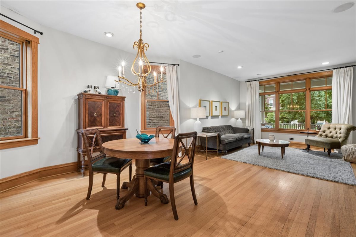 4237 North Wolcott Avenue Chicago, IL 60613 - Photo 8 of 38