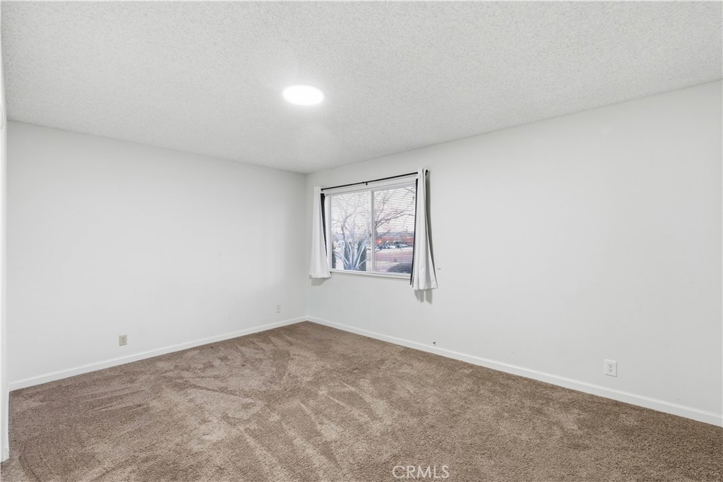 1012 Peg Street Ridgecrest, CA 93555 - Photo 13 of 31