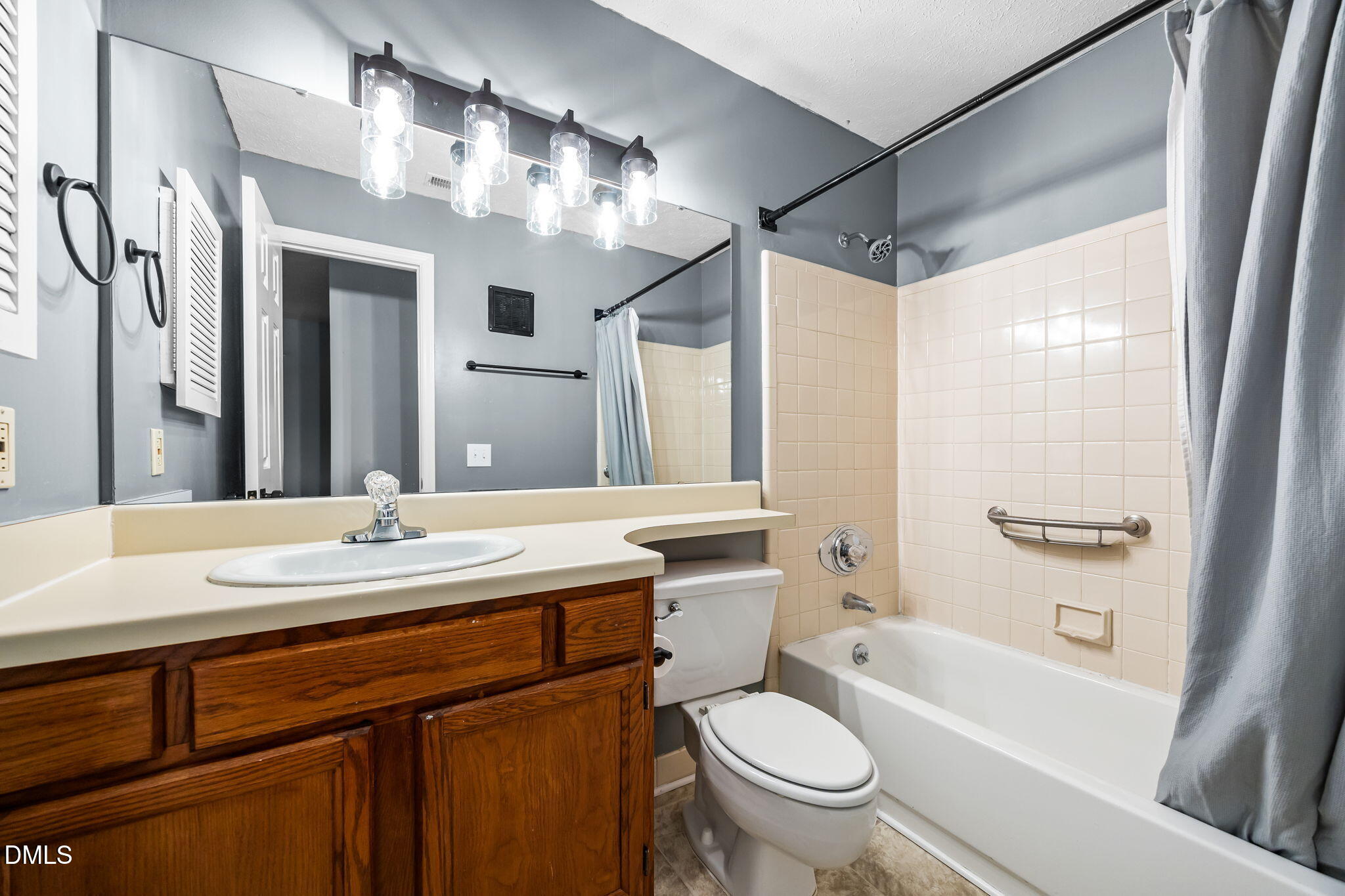 404 Broad Leaf Circle Raleigh, NC 27613 - Photo 24 of 52 51-web-or-mls-IMG_0351