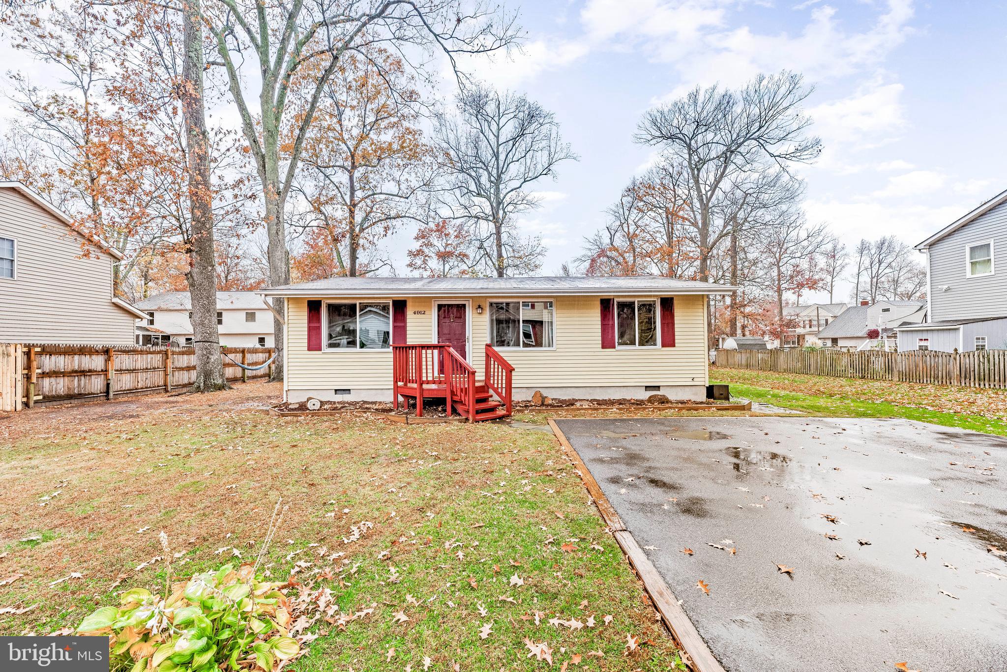 CHARMING 2 Bedroom, 2 Bath Rambler