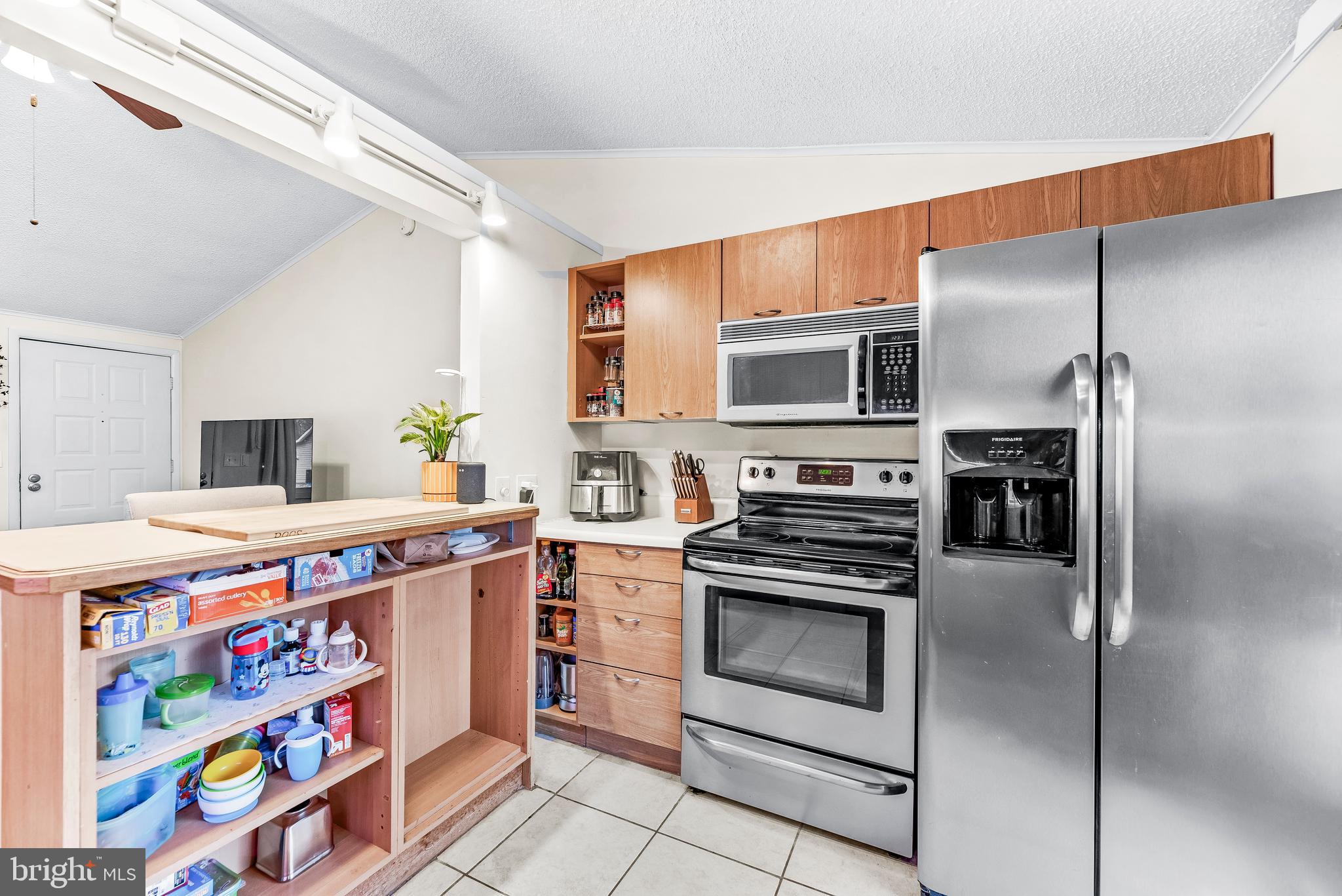 4912 Beech Street Shady Side, MD 20764 - Photo 20 of 34 Breakfast Bar with seating