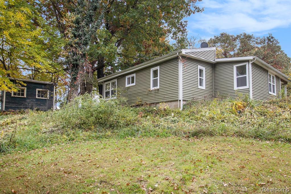 11425 Hibner Road Hartland, MI 48353 - Photo 14 of 16