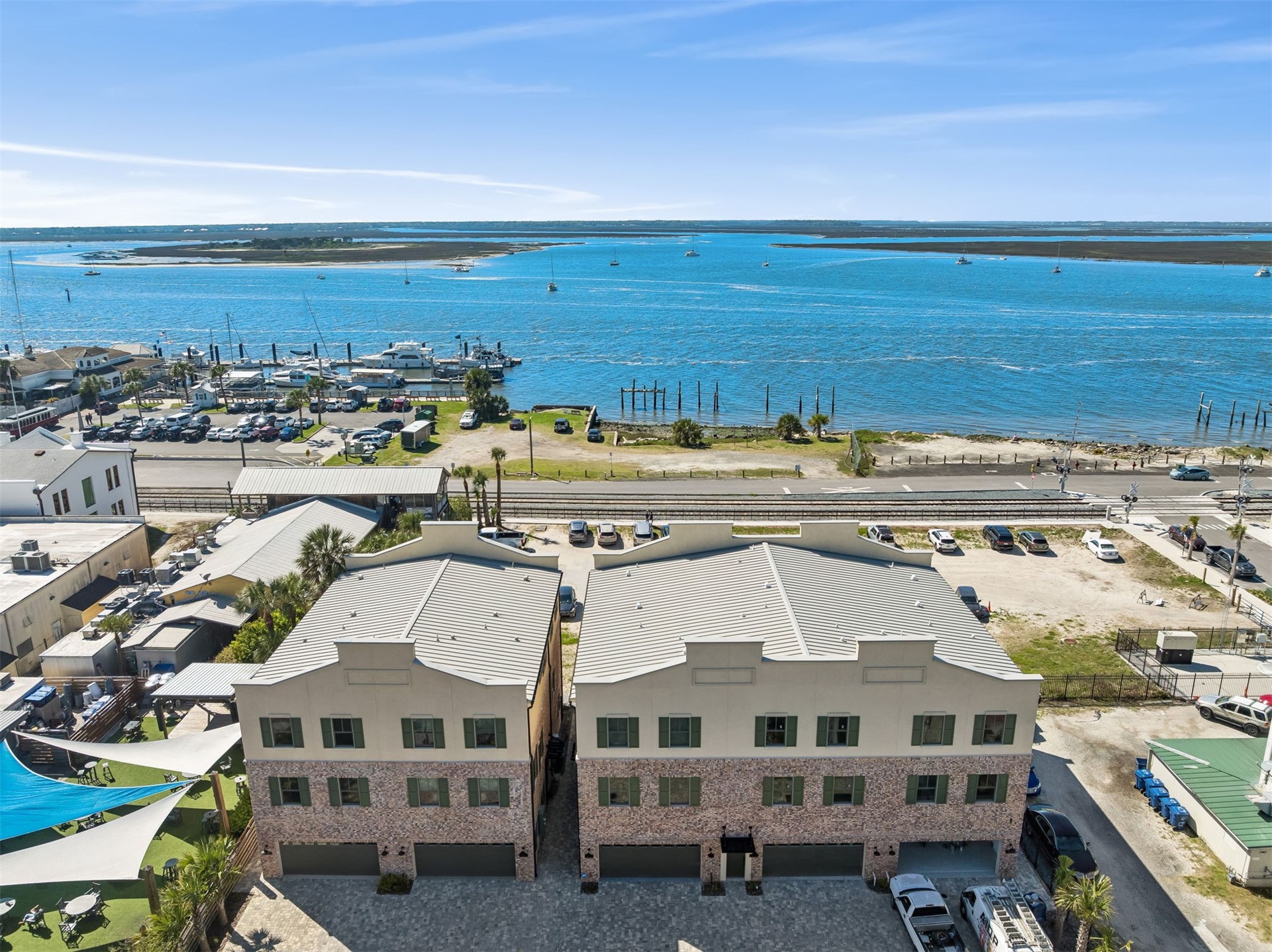 23 North 2nd Street Fernandina Beach, FL 32034 - Photo 71 of 74 a large building with a view of city