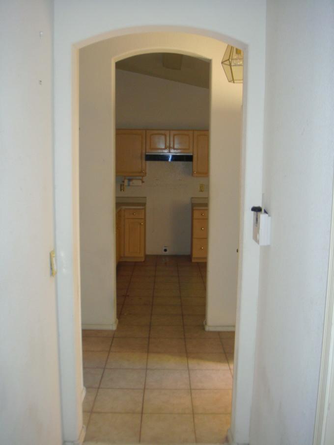 11223 West Ruth Avenue Peoria, AZ 85345 - Photo 2 of 18 hallway