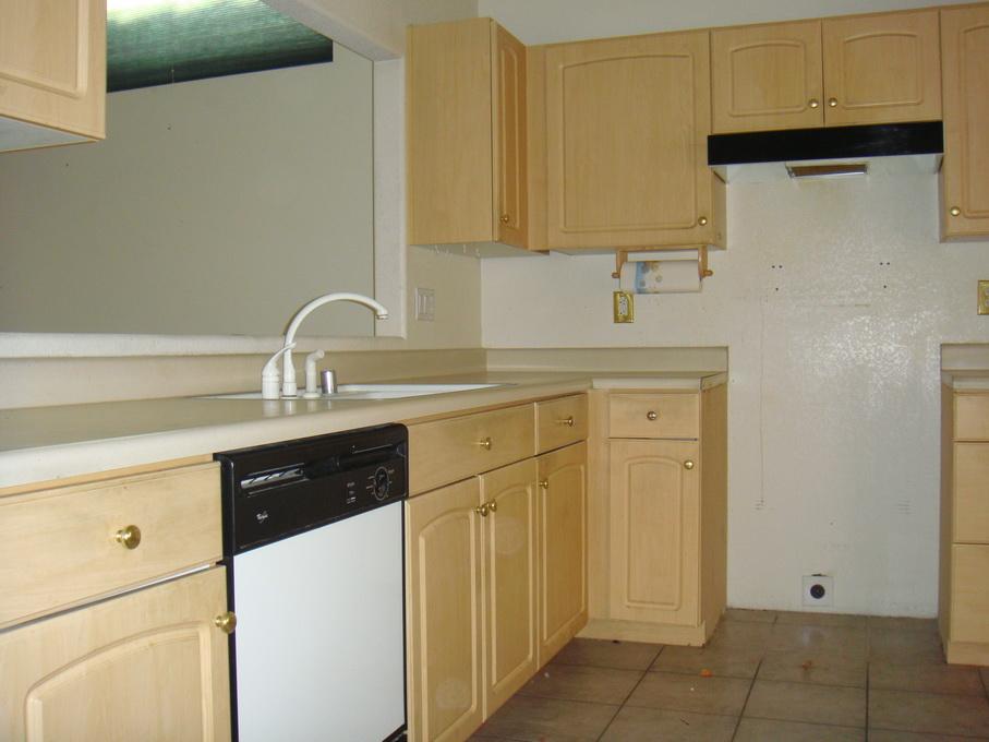 11223 West Ruth Avenue Peoria, AZ 85345 - Photo 3 of 18 kitchen