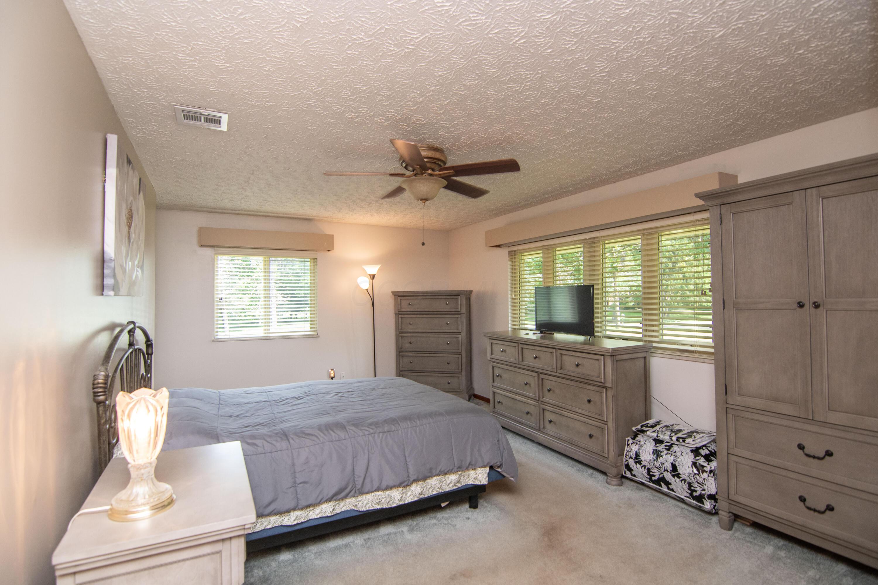 4360 Dublin Road Columbus, OH 43221 - Photo 21 of 41 Owner Suite