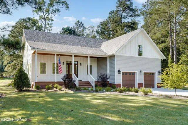 $665,000 | 238 Sycamore Forest Drive, Wallace, NC 28466
