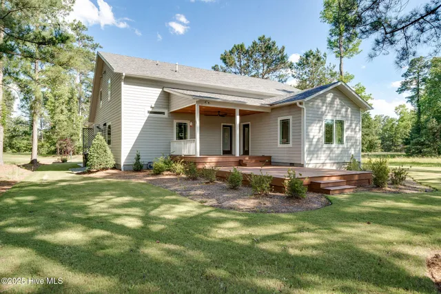 $665,000 | 238 Sycamore Forest Drive, Wallace, NC 28466