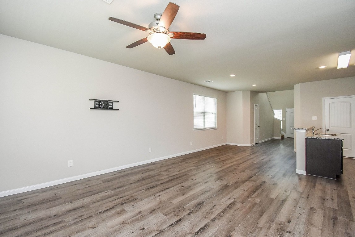 13534 Luke Prairie Willis, TX 77378 - Photo 15 of 32 spacious living room