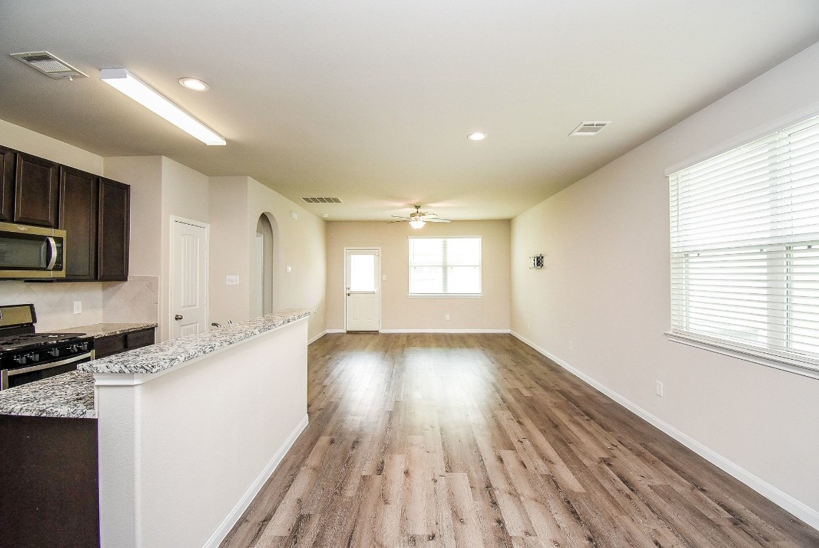 13534 Luke Prairie Willis, TX 77378 - Photo 7 of 32