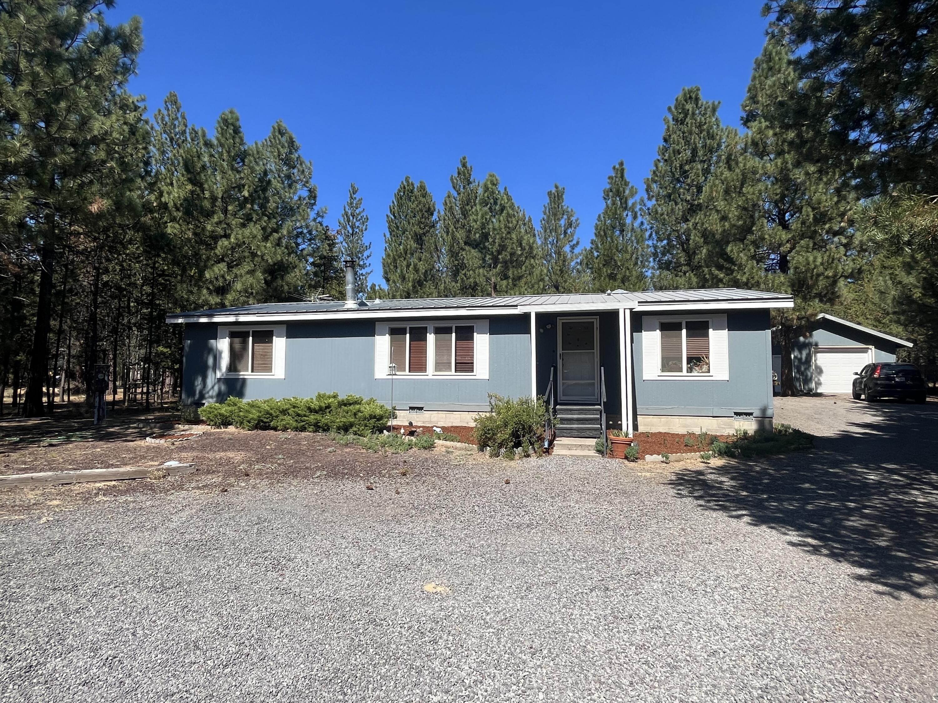 15886 Old Mill Road La Pine, OR 97739 - Photo 2 of 26 1141A57F-DC8D-4DB6-8156-D4B4719C8FD3