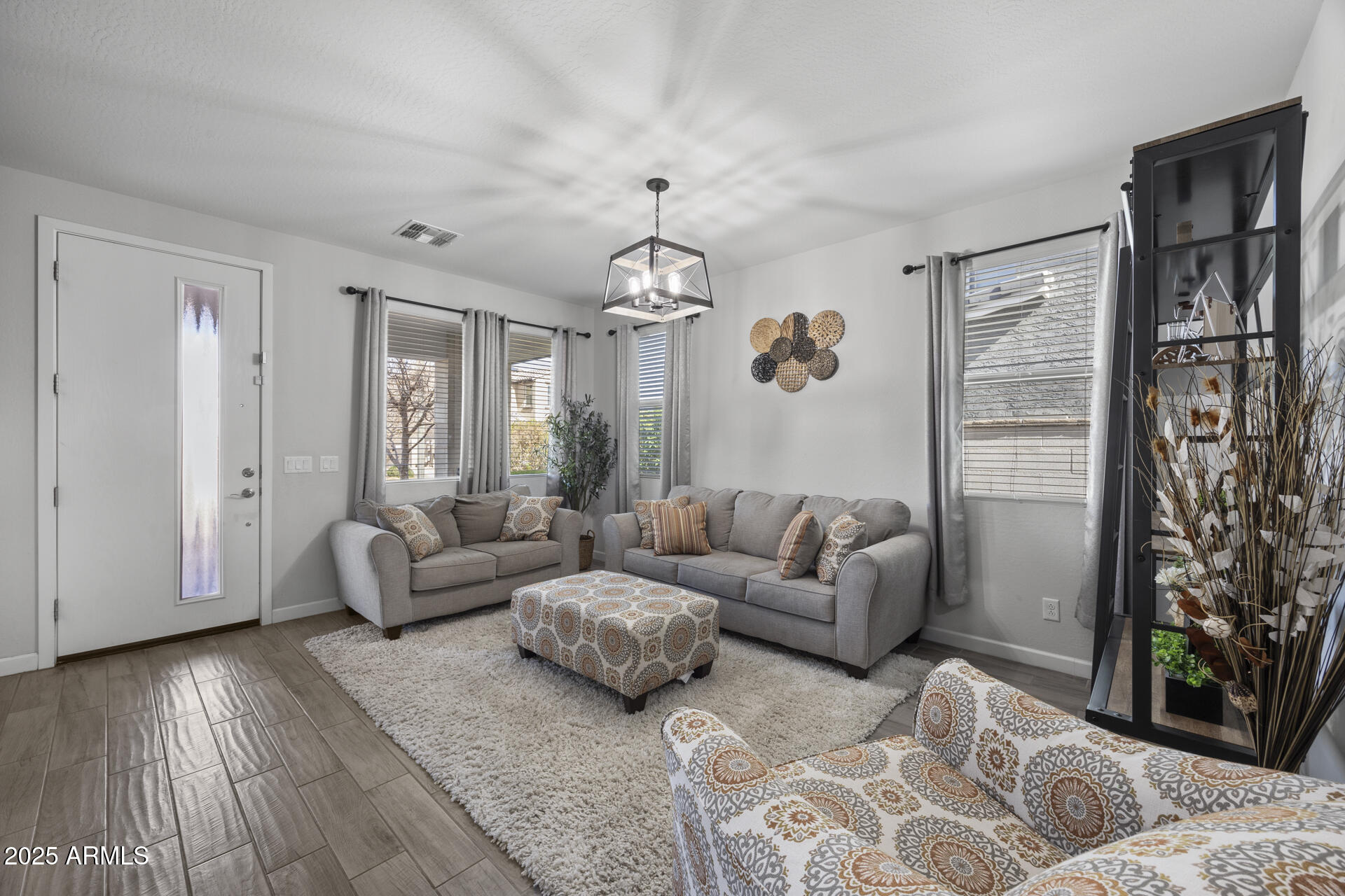 14369 West Wethersfield Road Surprise, AZ 85379 - Photo 6 of 54 1-9