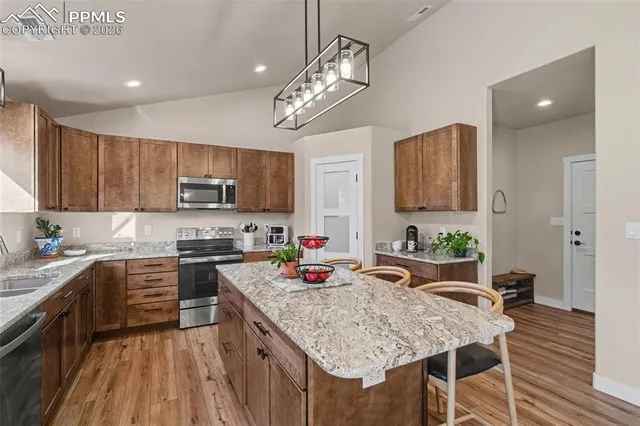 $569,999 | 816 Meadow Lane, Palmer Lake, CO 80133