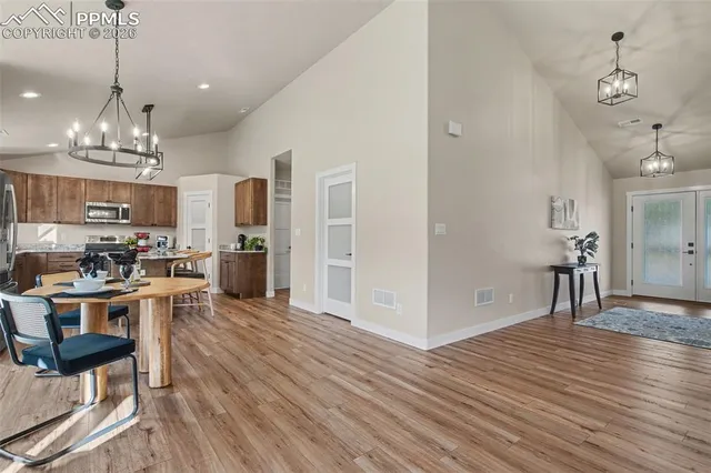 $569,999 | 816 Meadow Lane, Palmer Lake, CO 80133