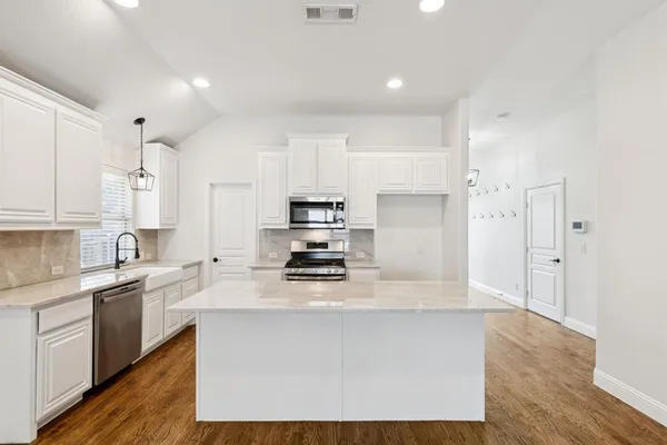$3,200 | 512 Eastbrook Drive, Anna, TX 75409
