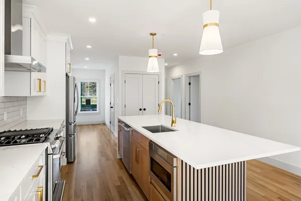 $749,900 | 6-8 South Street, Unit 1, Stoneham, MA 02180