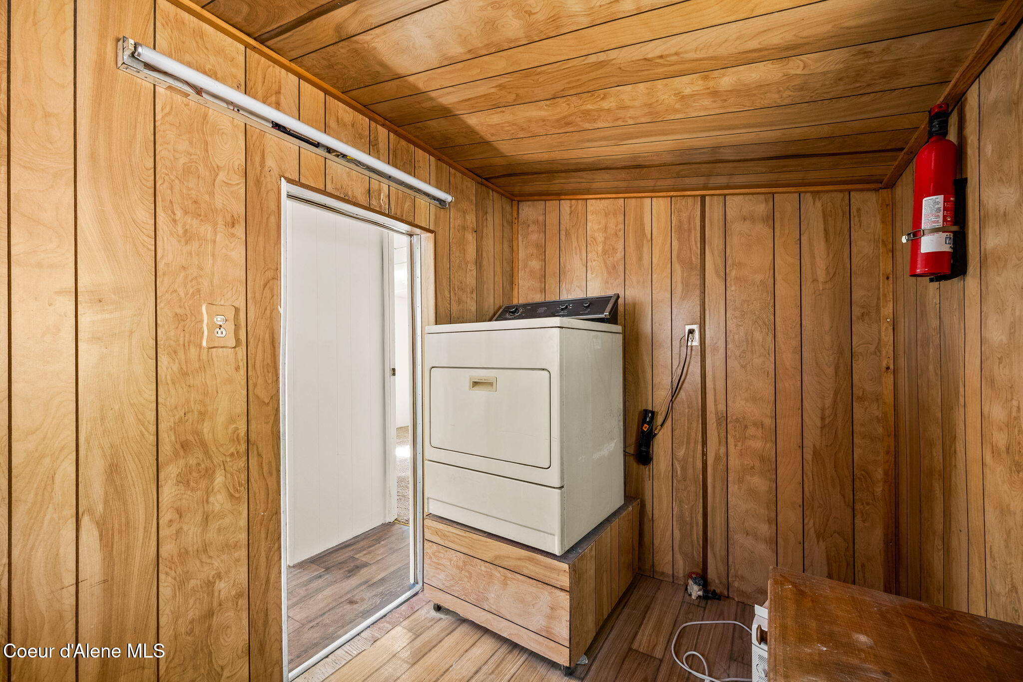 153 Burke Road Wallace, ID 83873 - Photo 21 of 37 Laundry room