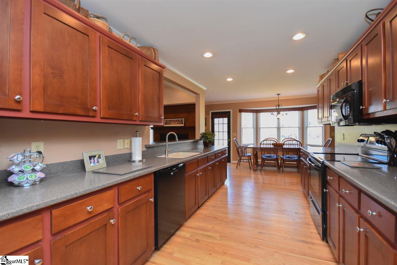209 Cross Field Road Greenville, SC 29607 - Photo 5 of 36 Gallery Image 5