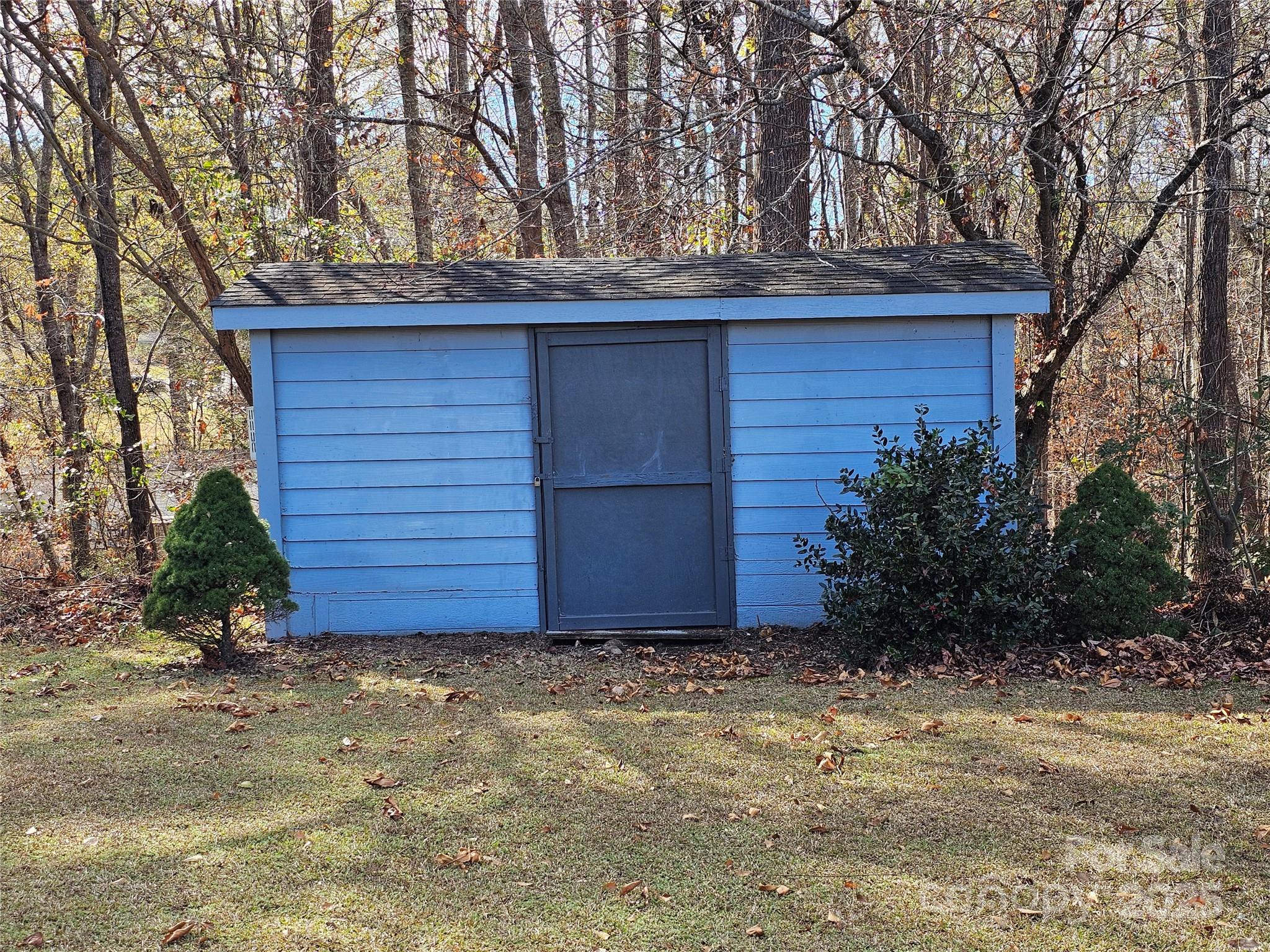 2486 Oxford Circle Lancaster, SC 29720 - Photo 17 of 17 a view of wooden fence