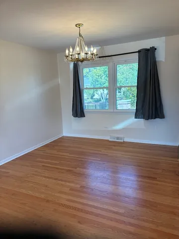 $3,400 | 1814 Holly Avenue, Darien, IL 60561