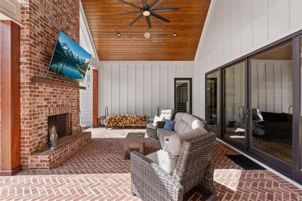 $2,100,000 | 395 Heard Drive, Canton, GA 30114