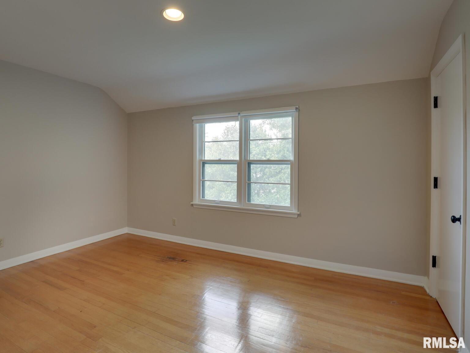 75 Woodlawn Road Quincy, IL 62301 - Photo 13 of 29 Gallery Image 13