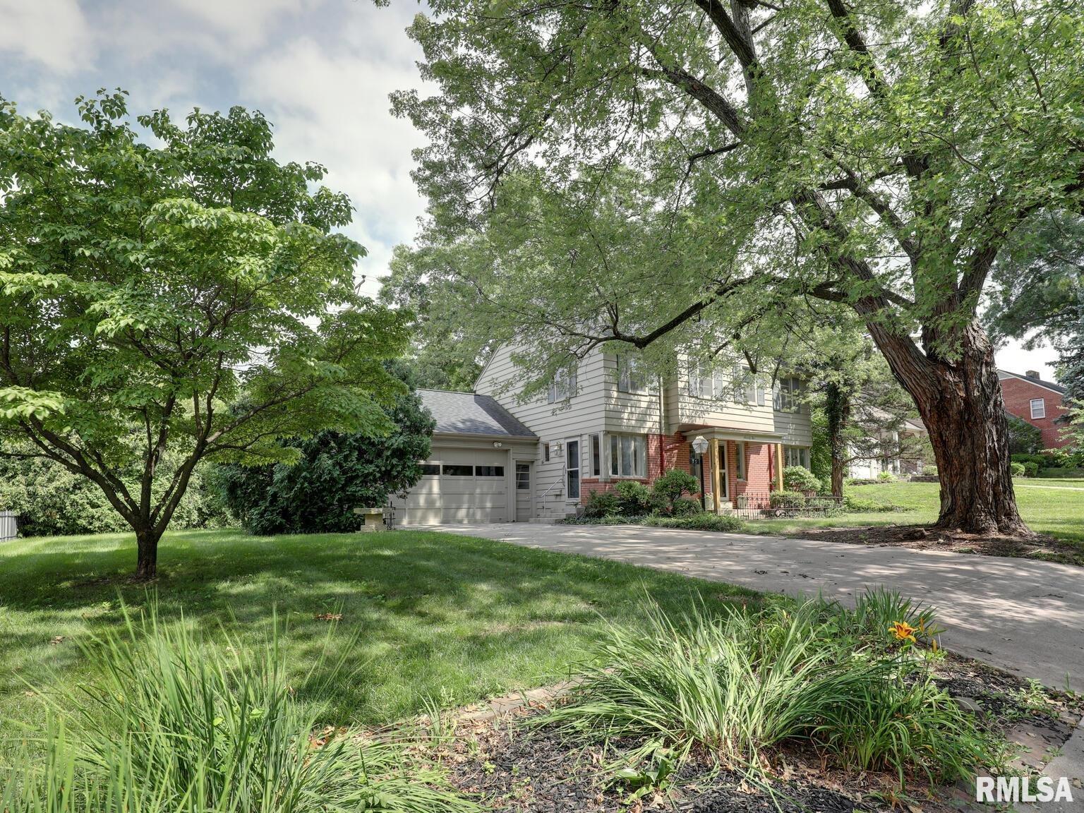 75 Woodlawn Road Quincy, IL 62301 - Photo 2 of 29 Gallery Image 2