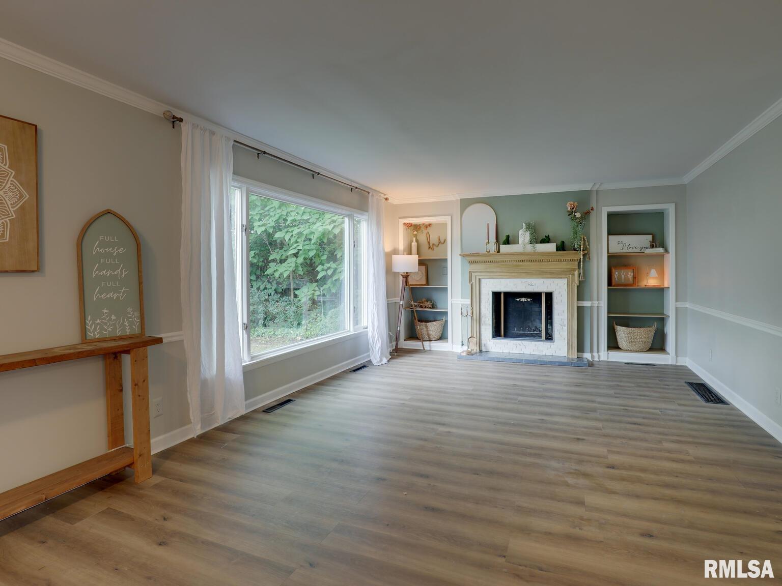 75 Woodlawn Road Quincy, IL 62301 - Photo 5 of 29 Gallery Image 5