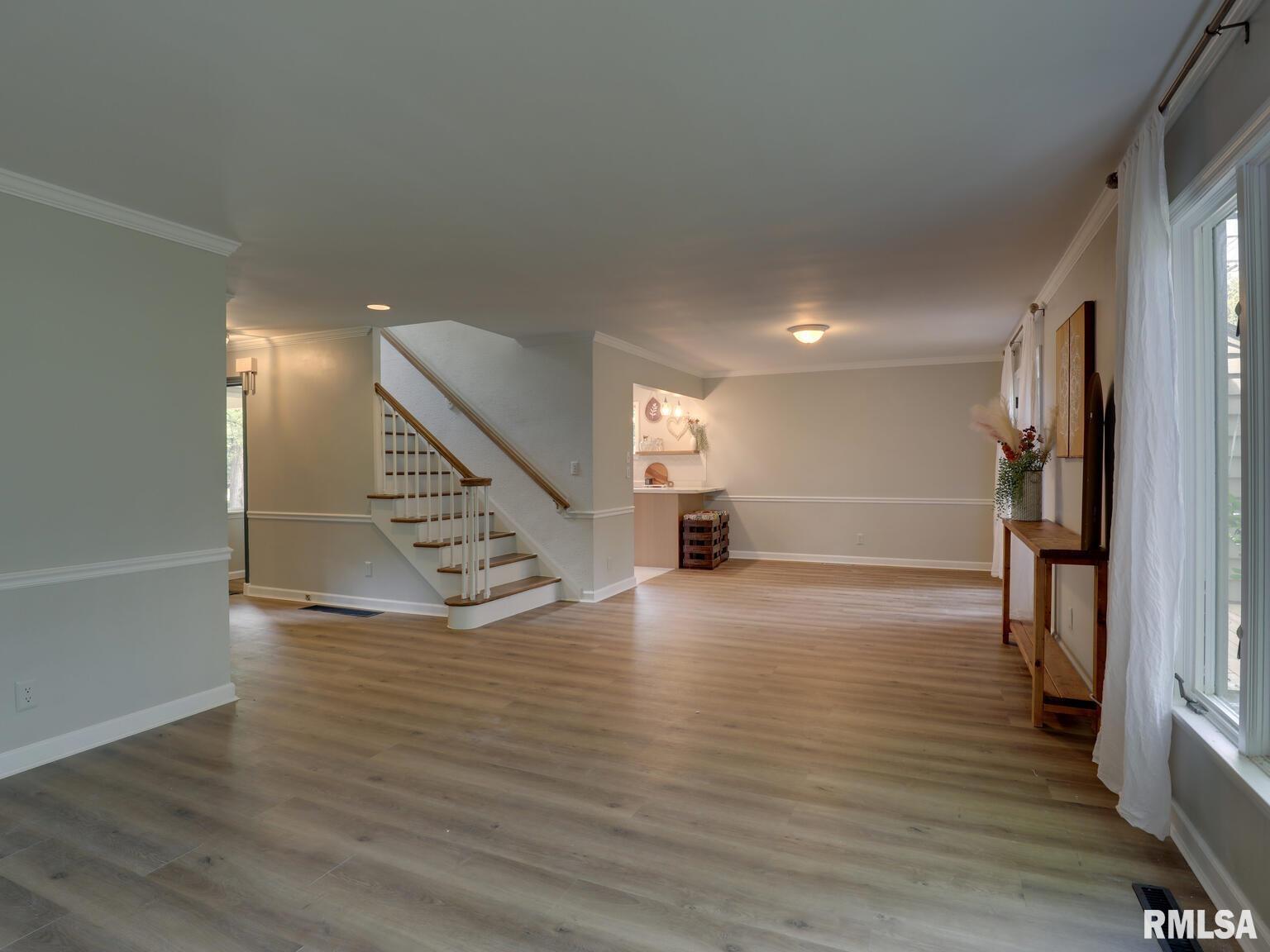 75 Woodlawn Road Quincy, IL 62301 - Photo 7 of 29 Gallery Image 7