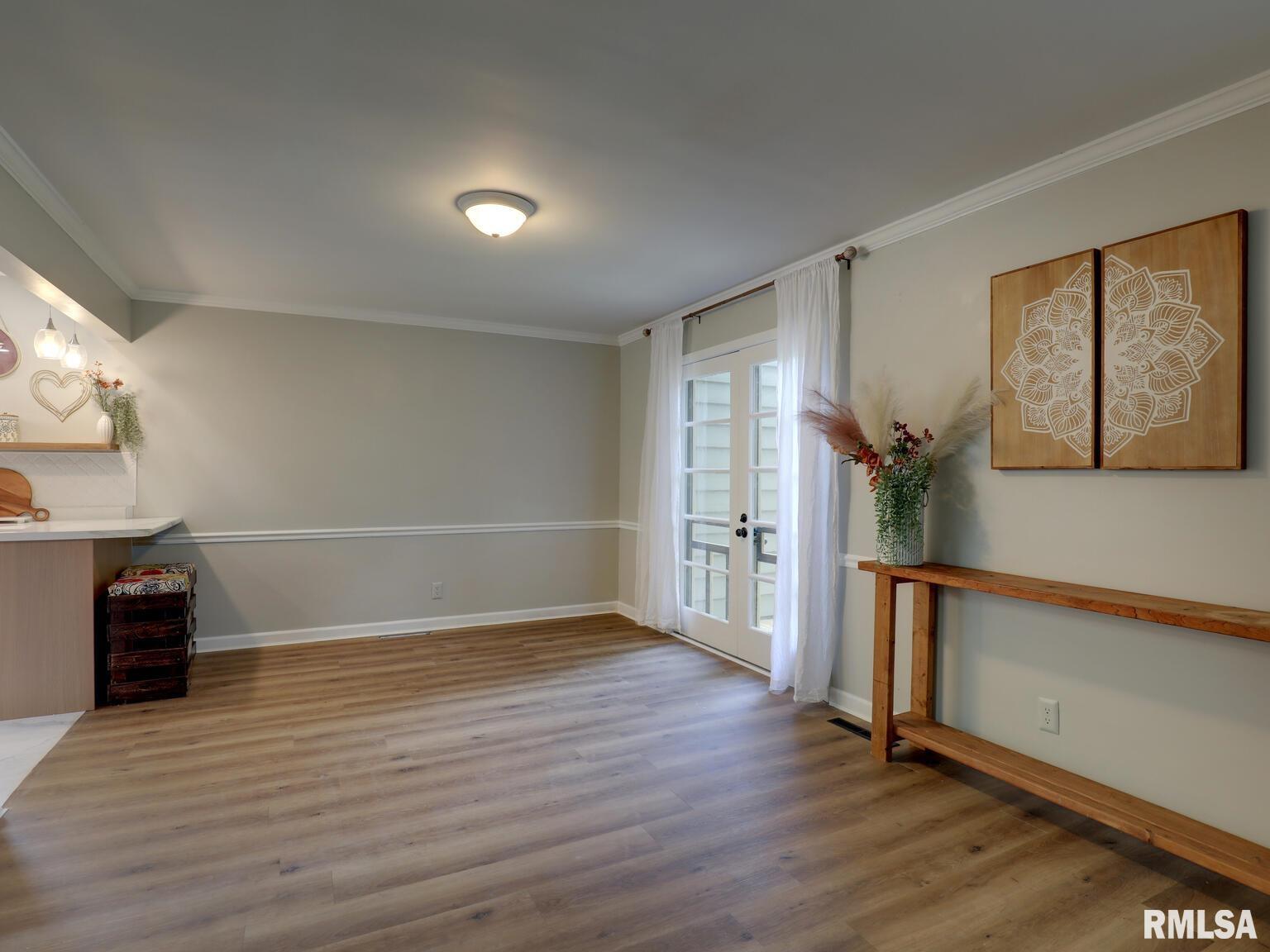 75 Woodlawn Road Quincy, IL 62301 - Photo 8 of 29 Gallery Image 8