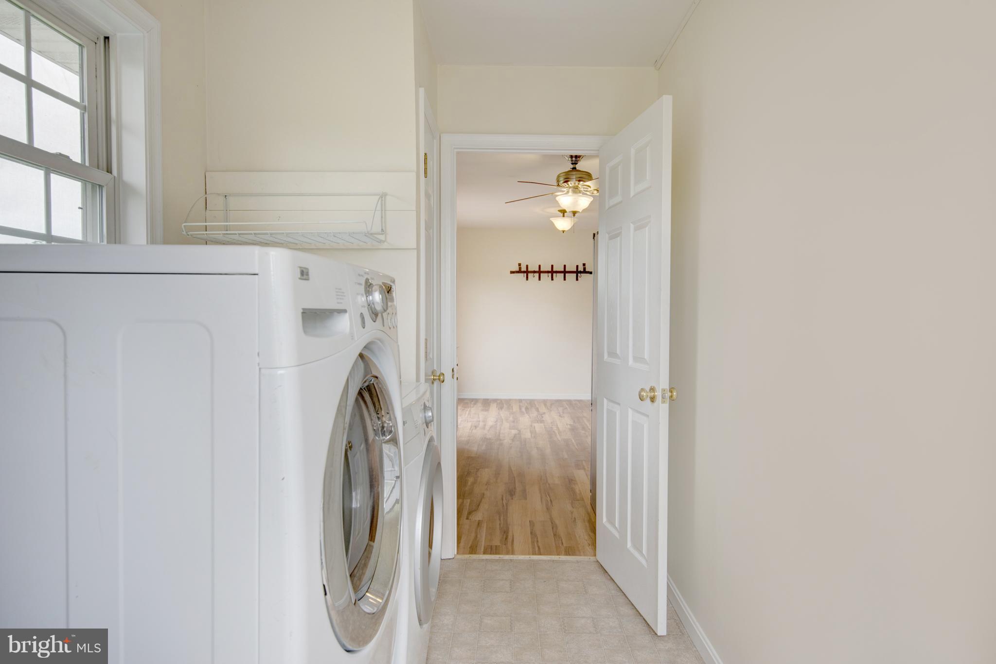 22943 Bay Shore Road Chestertown, MD 21620 - Photo 15 of 26 Mudroom Entrance/Laundry Room