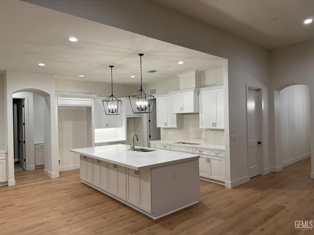 $830,000 | Undisclosed Address, Bakersfield, CA 93314