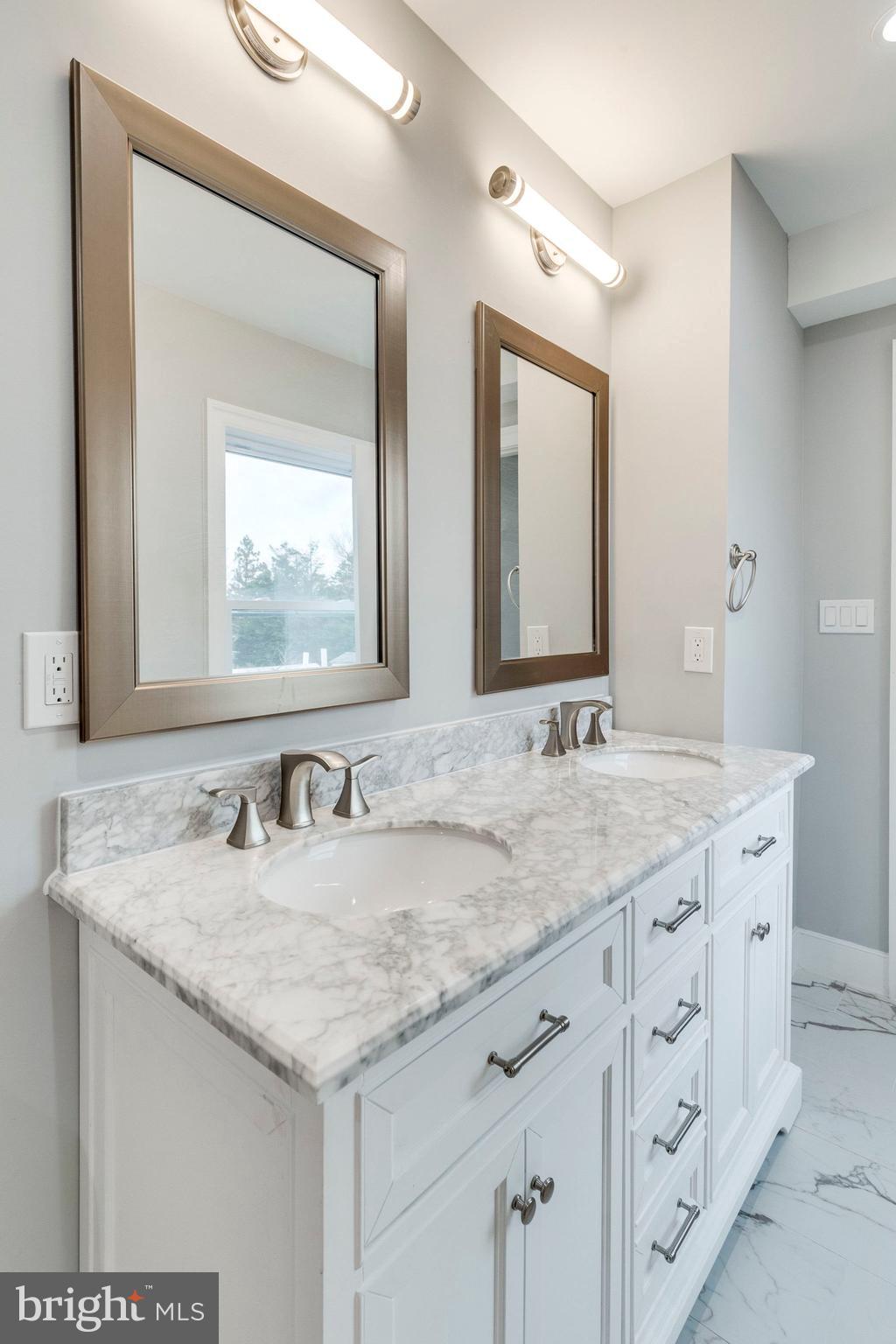 4906 Taylor Road Hyattsville, MD 20781 - Photo 28 of 68 Main Level Full Bath