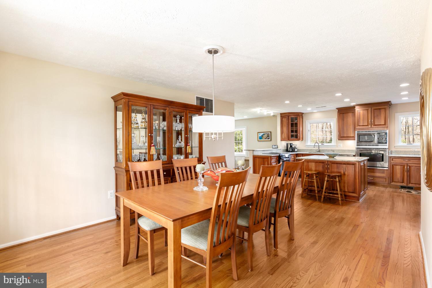 1837 Post Oak Trail Reston, VA 20191 - Photo 11 of 49
