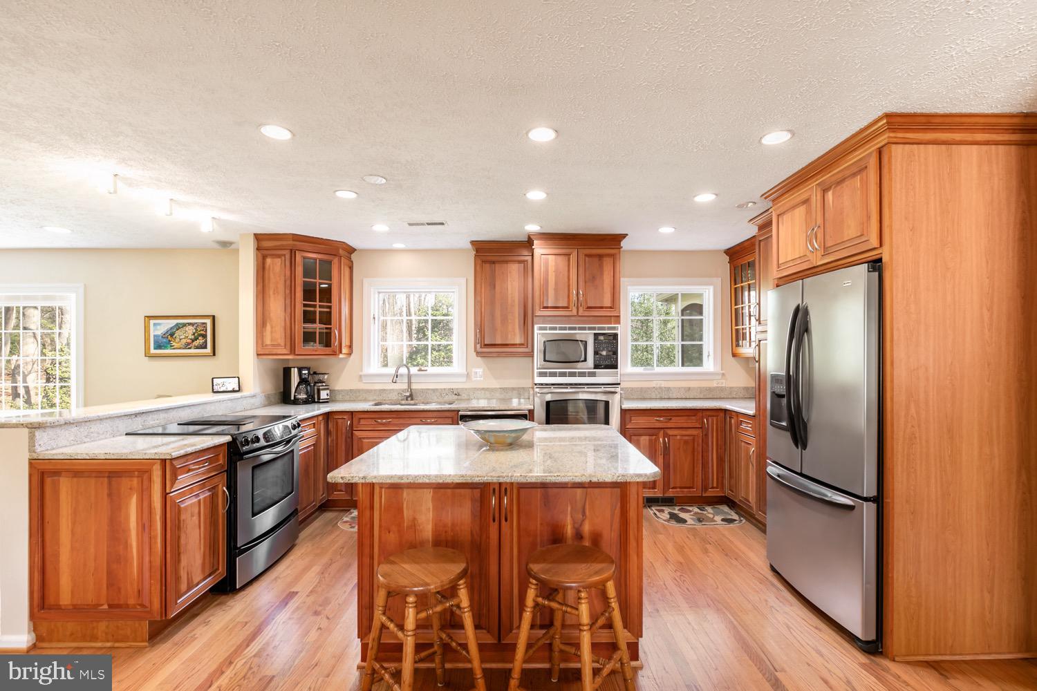 1837 Post Oak Trail Reston, VA 20191 - Photo 13 of 49