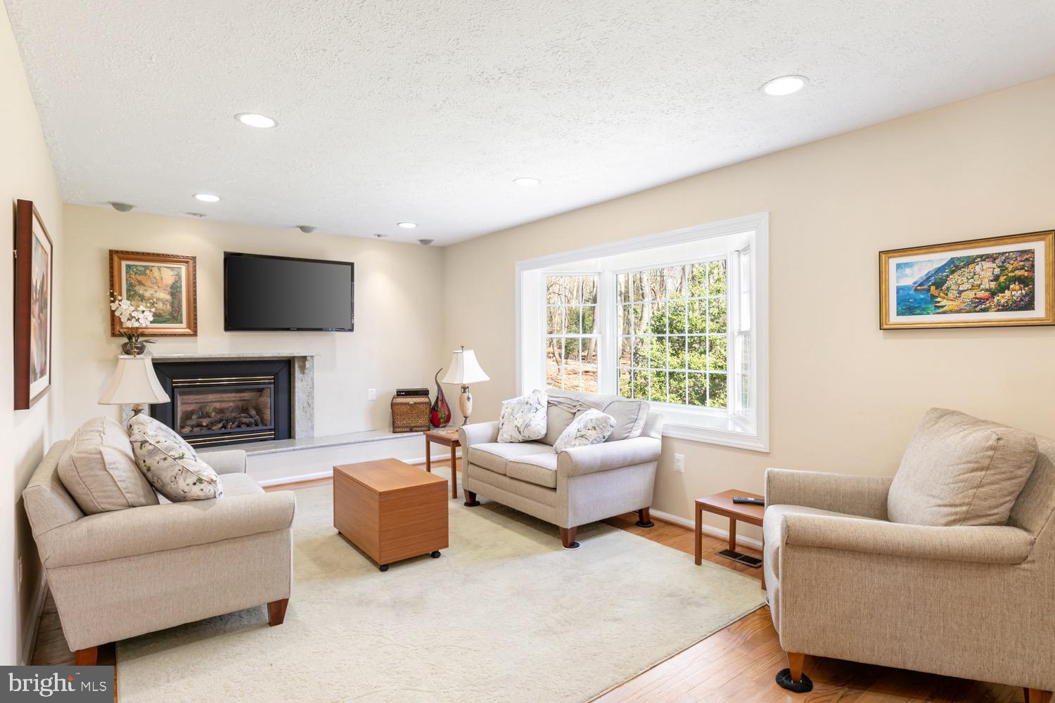 1837 Post Oak Trail Reston, VA 20191 - Photo 16 of 49