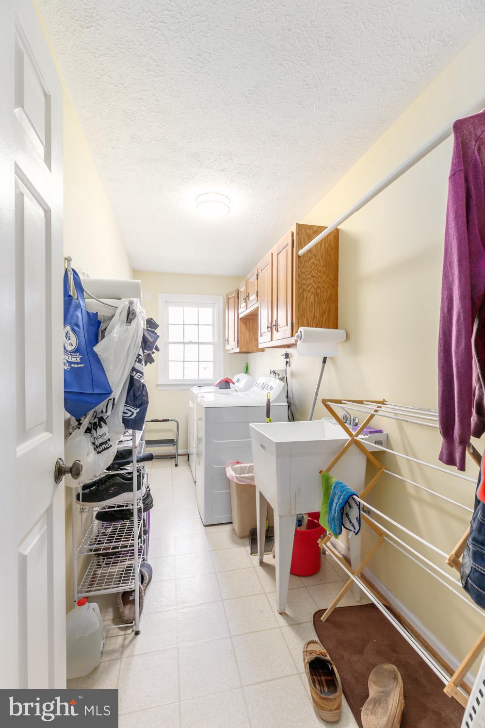 1837 Post Oak Trail Reston, VA 20191 - Photo 18 of 49