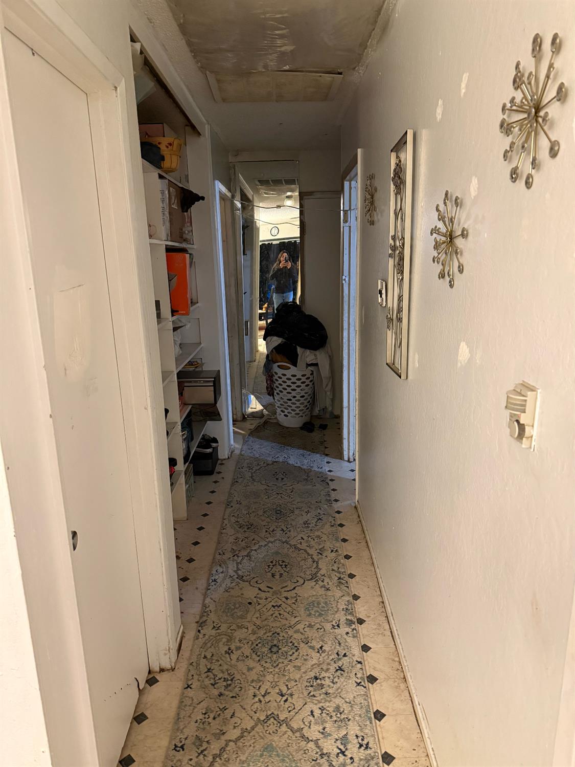 7205 Chesney Way Rio Linda, CA 95673 - Photo 25 of 37 a hallway with lots of white furniture