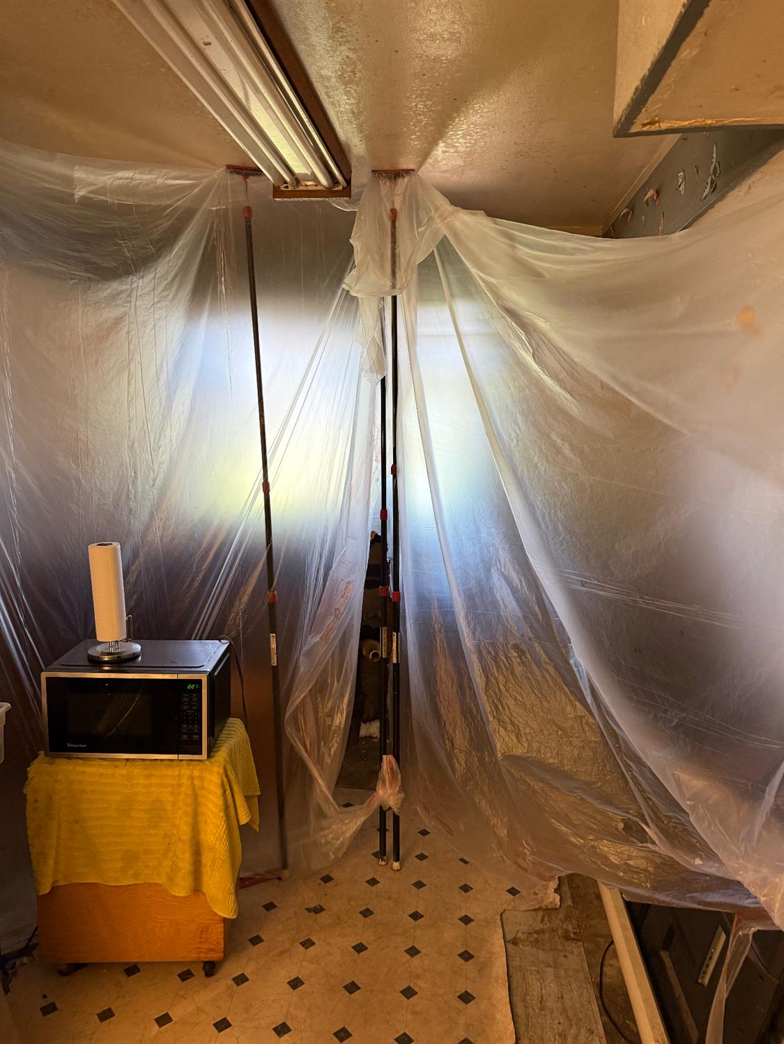 7205 Chesney Way Rio Linda, CA 95673 - Photo 4 of 37 a view of an entryway