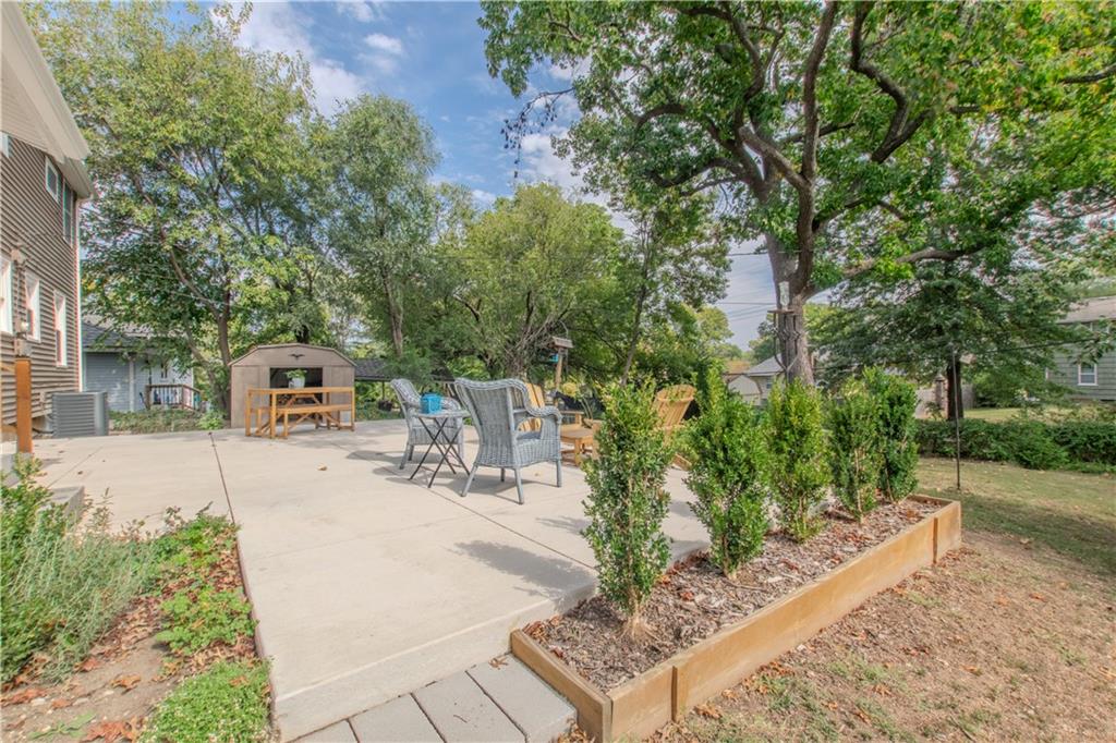 13517 Lowell Avenue Grandview, MO 64030 - Photo 11 of 52