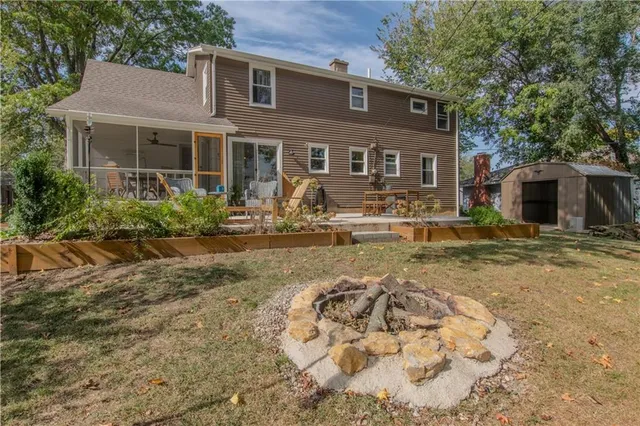 $325,000 | 13517 Lowell Avenue, Grandview, MO 64030