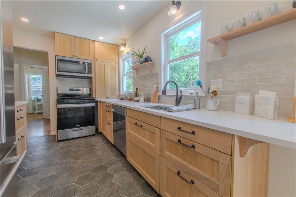 13517 Lowell Avenue Grandview, MO 64030 - Photo 25 of 52