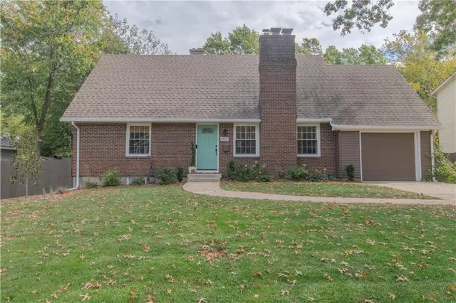 $325,000 | 13517 Lowell Avenue, Grandview, MO 64030