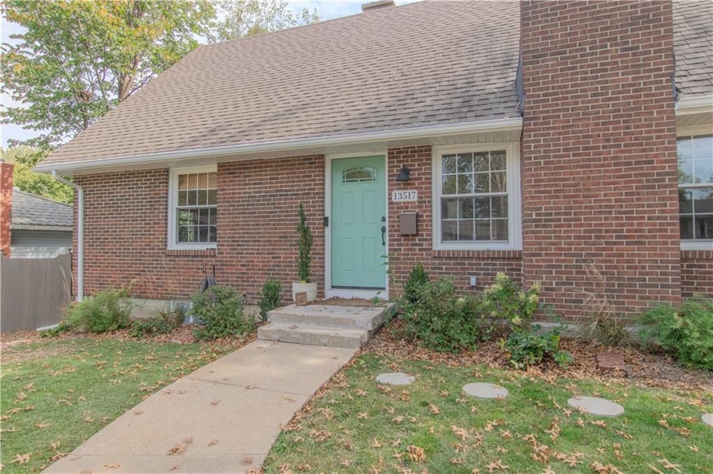 13517 Lowell Avenue Grandview, MO 64030 - Photo 9 of 52